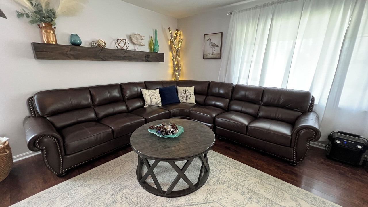 Photo of Livingroom in Port Clinton