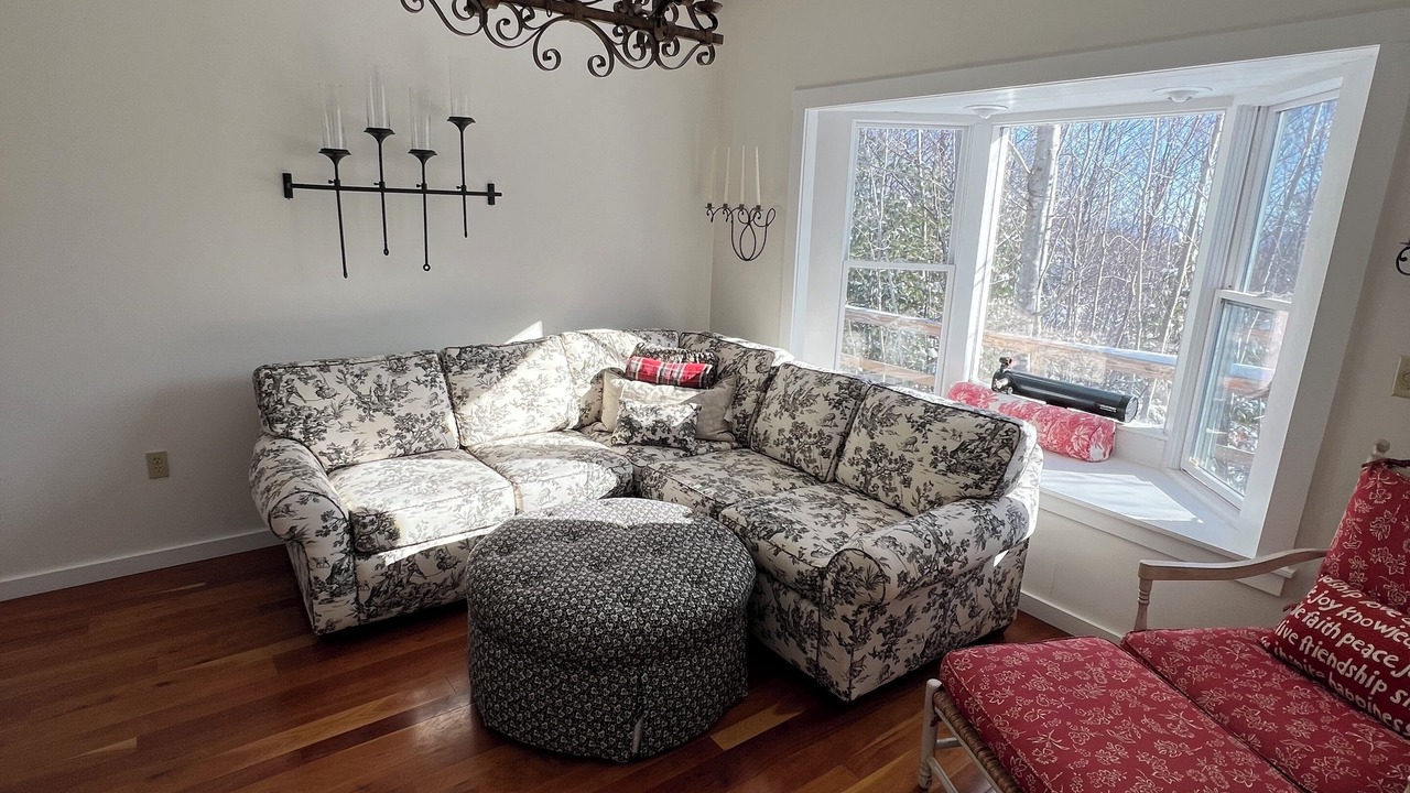 Photo of Livingroom in Williamsville