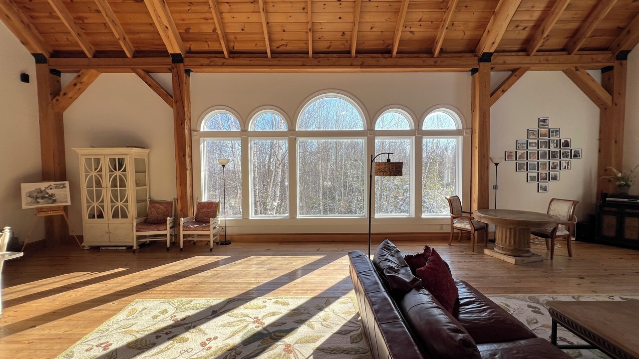 Photo of Livingroom in Williamsville