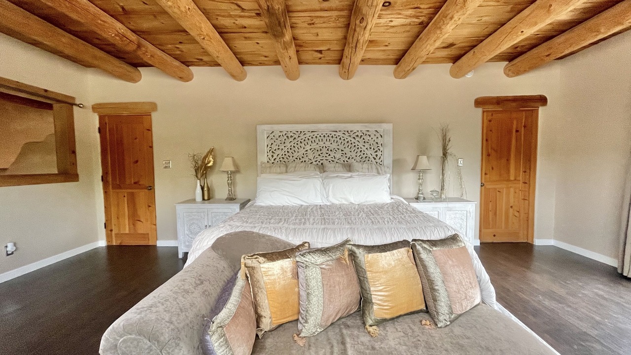 Photo of Bedroom in Corrales