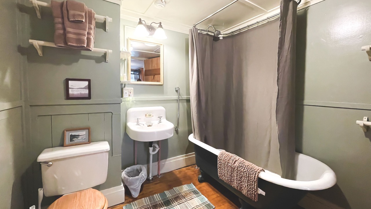 Photo of Bathroom in Meacham