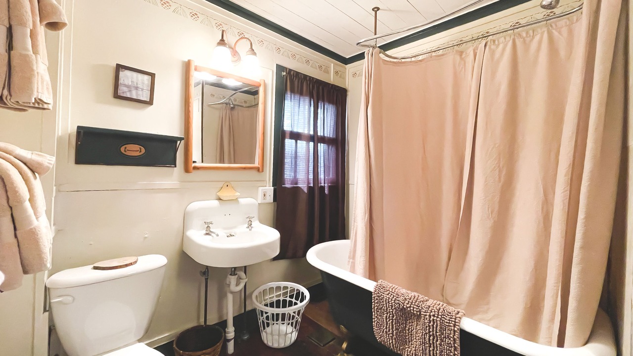 Photo of Bathroom in Meacham