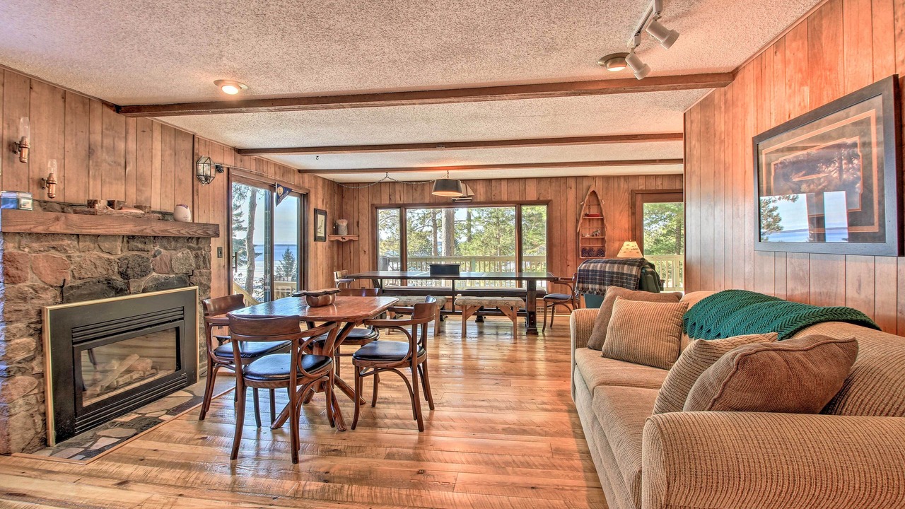 Photo of Livingroom in Pine River