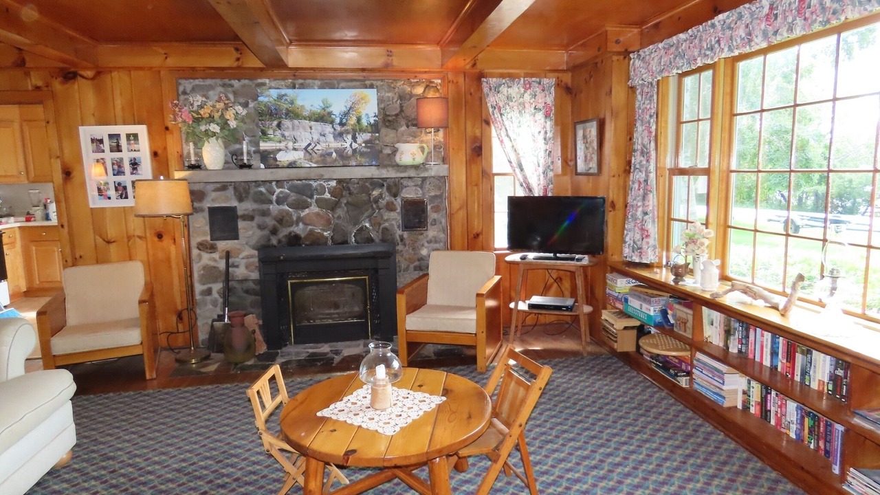 Photo of Livingroom in Isle La Motte