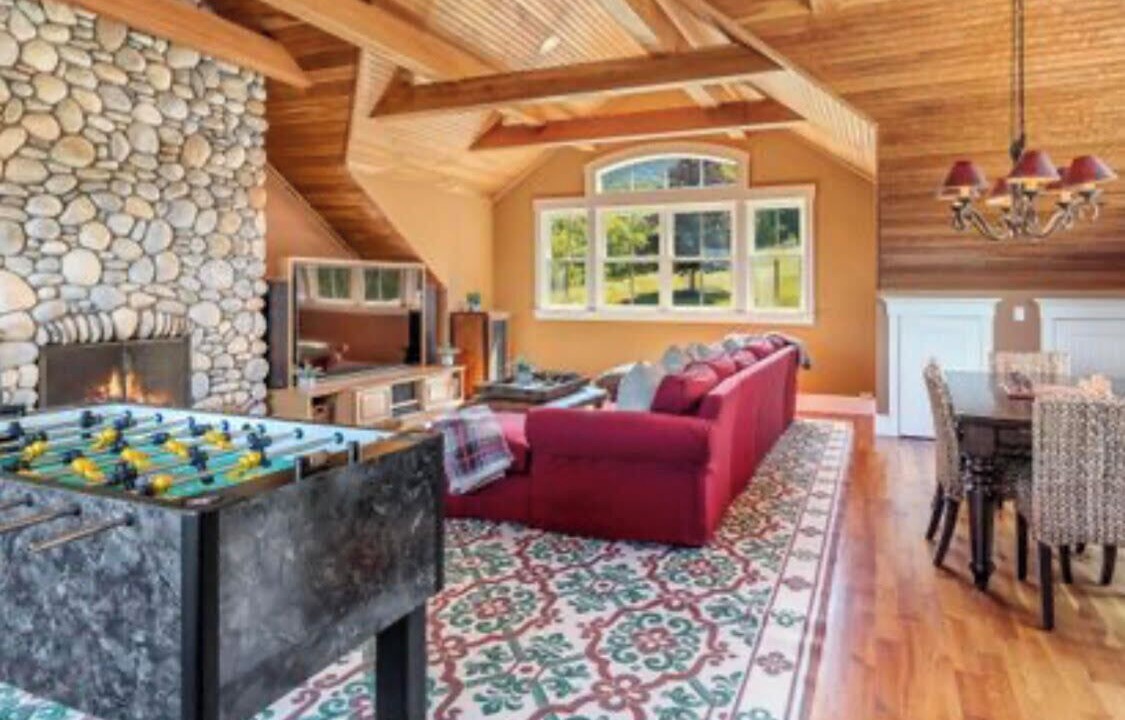 Photo of Bedroom in Stowe Hollow