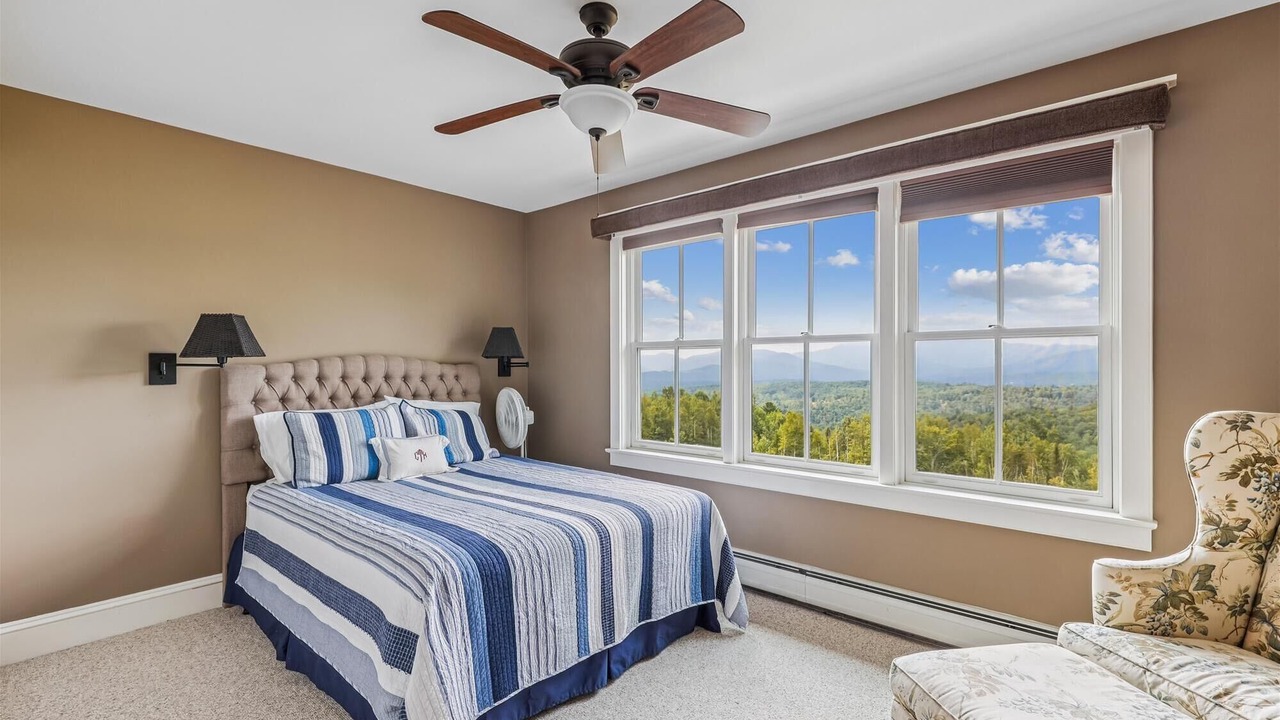 Photo of Bedroom in Stowe Hollow