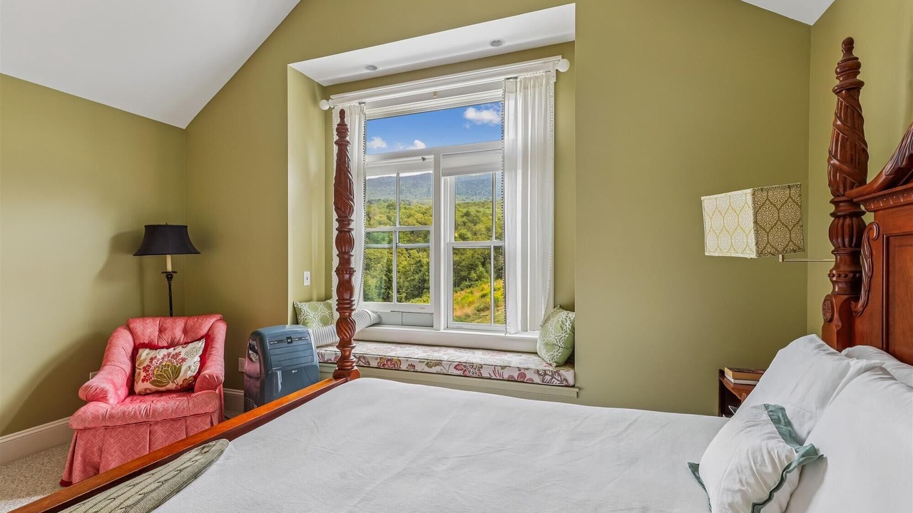 Photo of Bedroom in Stowe Hollow