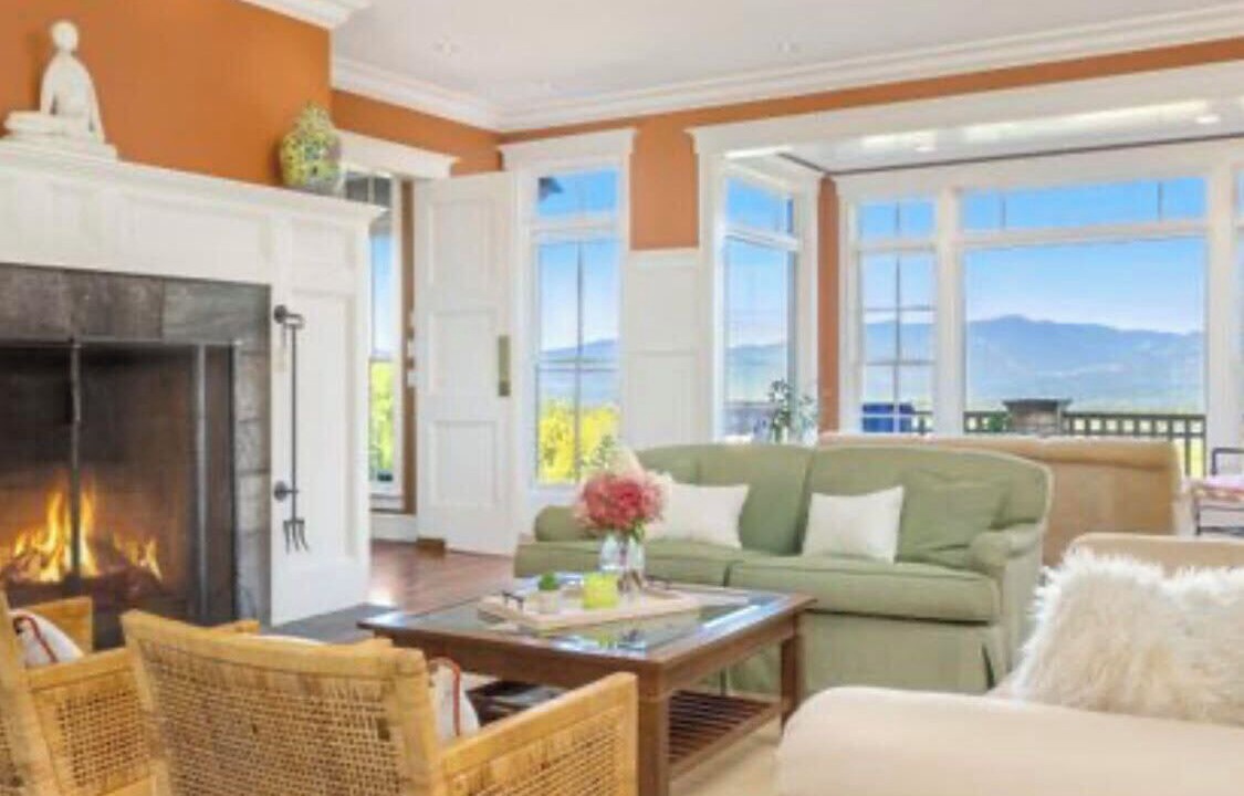 Photo of Livingroom in Stowe Hollow