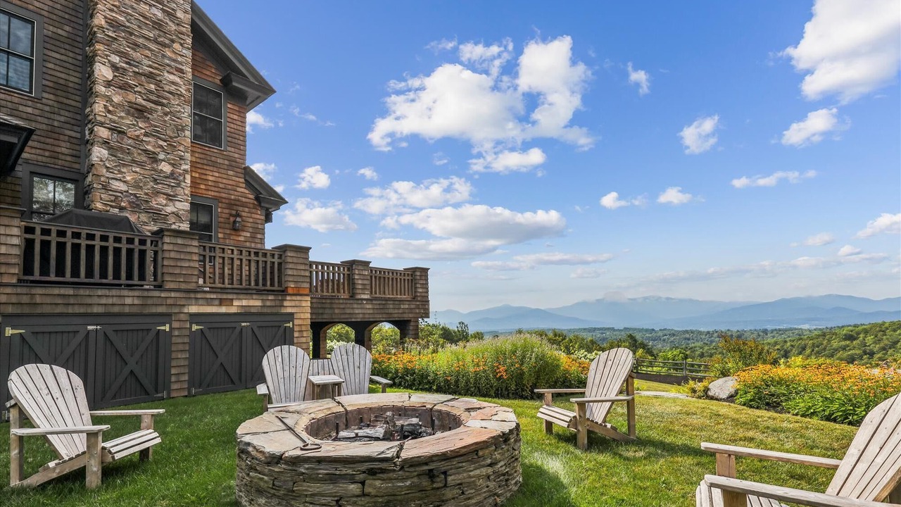 Photo of Patio Balcony in Stowe Hollow