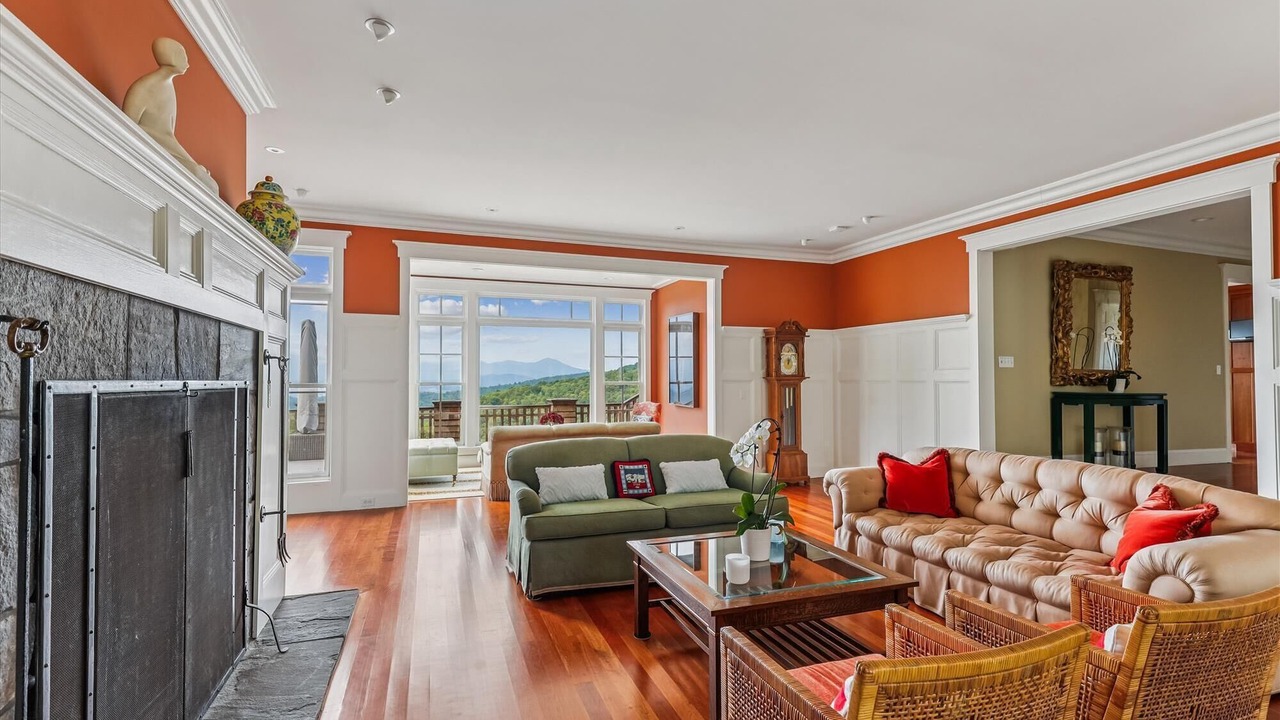 Photo of Livingroom in Stowe Hollow