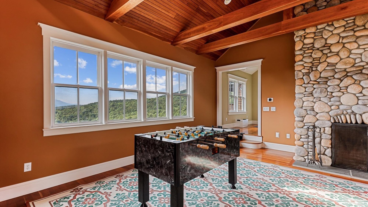 Photo of Bedroom in Stowe Hollow