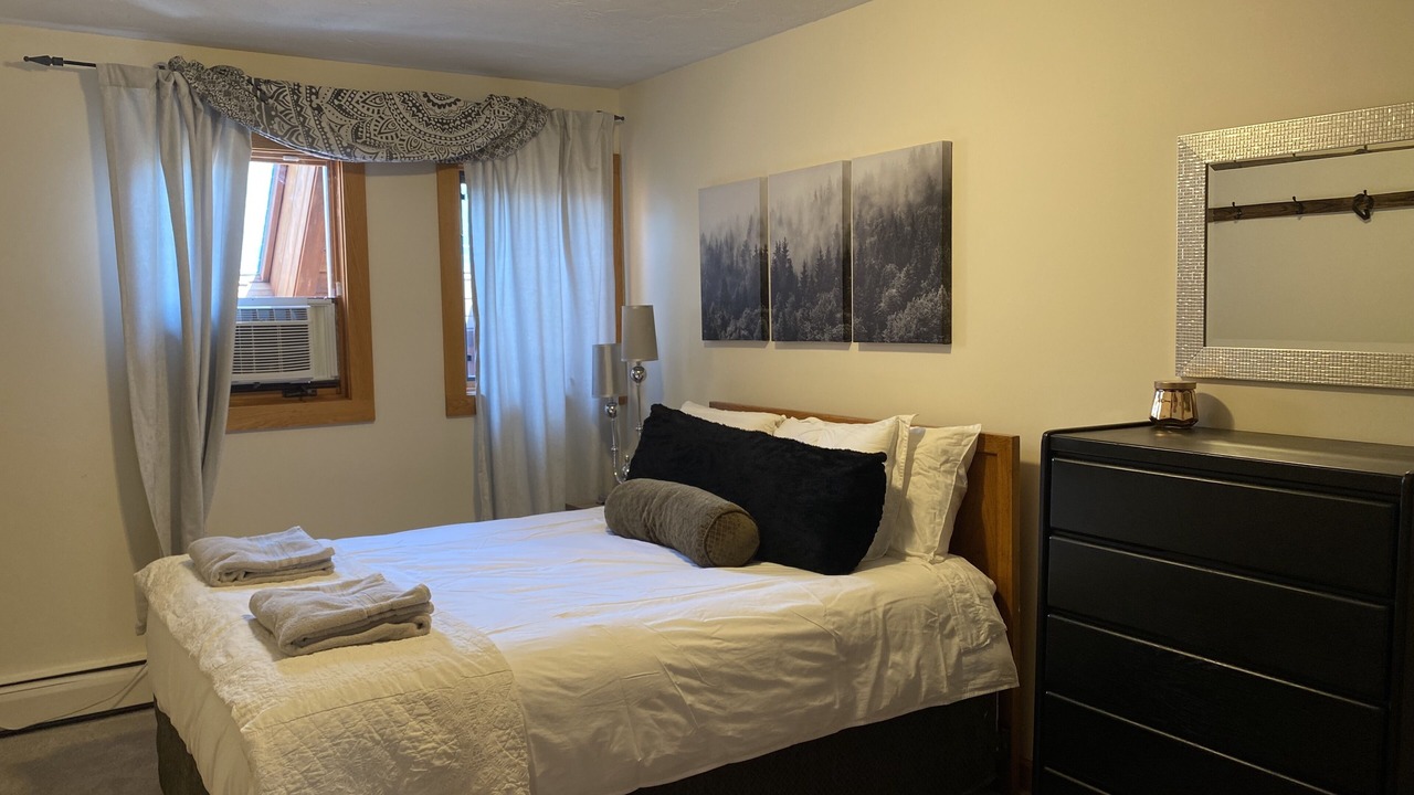 Photo of Bedroom in Stowe Hollow