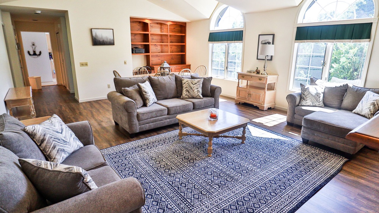 Photo of Livingroom in Bolton Landing