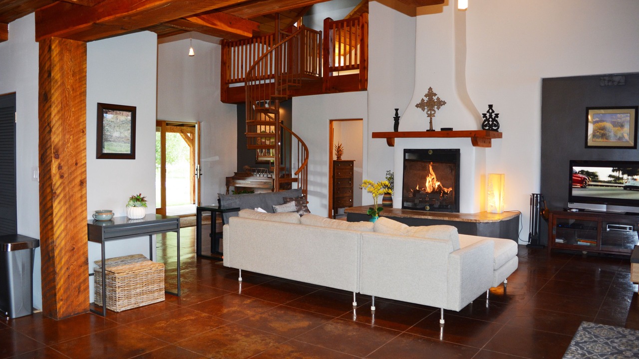 Photo of Livingroom in Taos