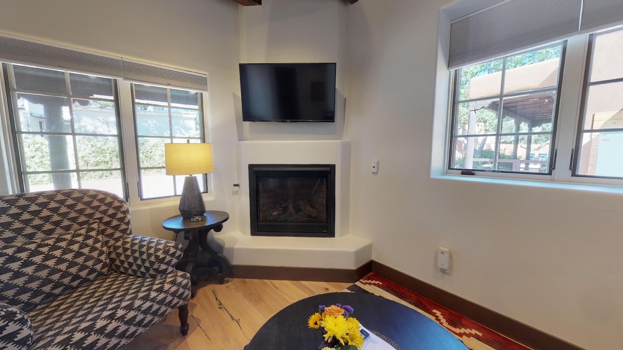 Photo of Livingroom in Historic Eastside