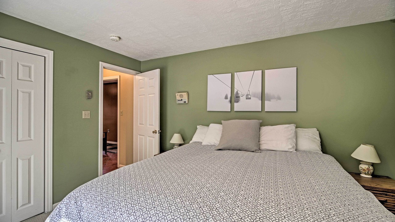 Photo of Bedroom in North Woodstock
