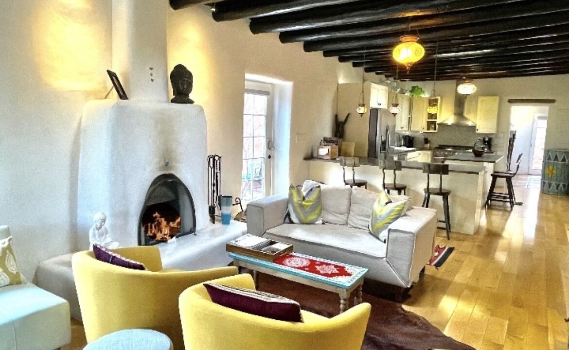 Photo of Livingroom in Northeast Santa Fe