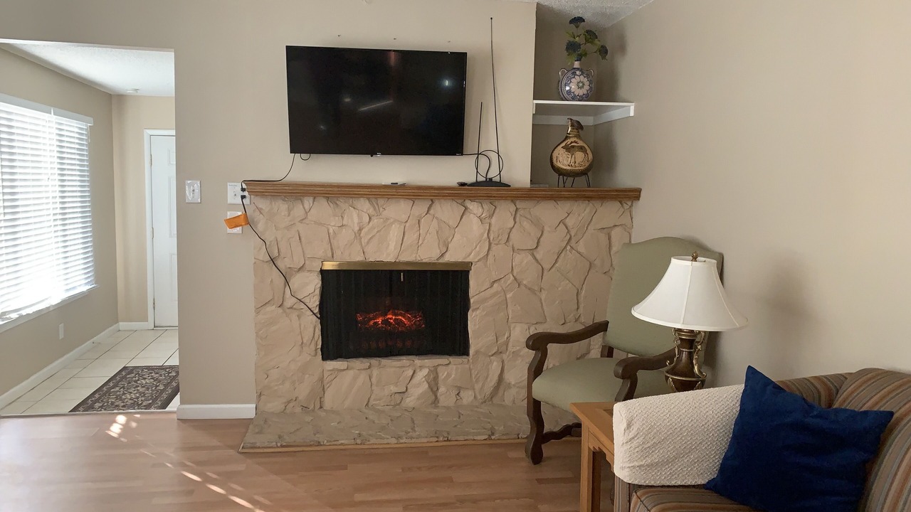 Photo of Livingroom in Northeast Heights
