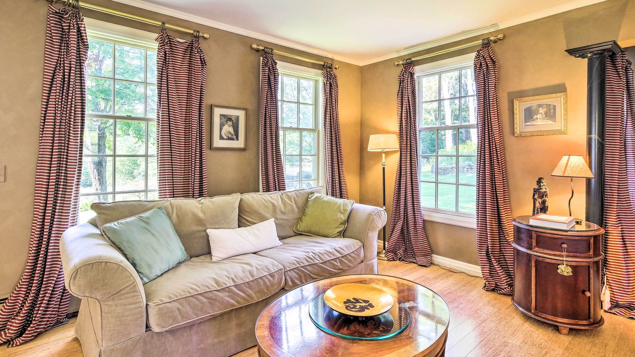 Photo of Livingroom in Brookfield