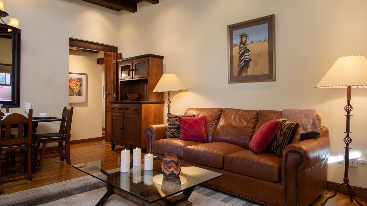 Photo of Livingroom in South Capitol
