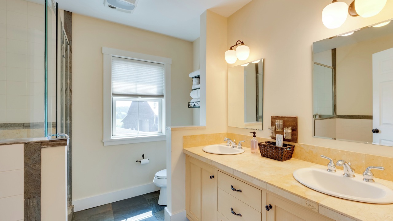 Photo of Bathroom in Hardwick