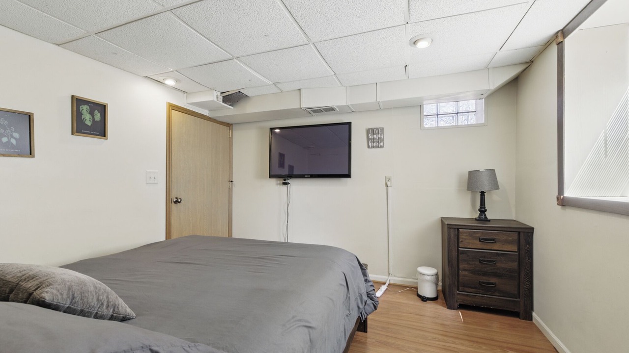 Photo of Bedroom in Midway