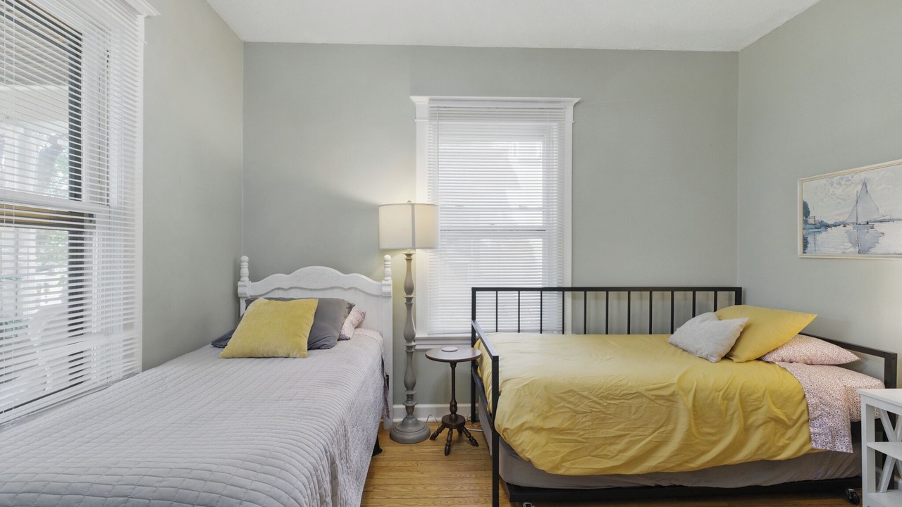 Photo of Bedroom in Midway