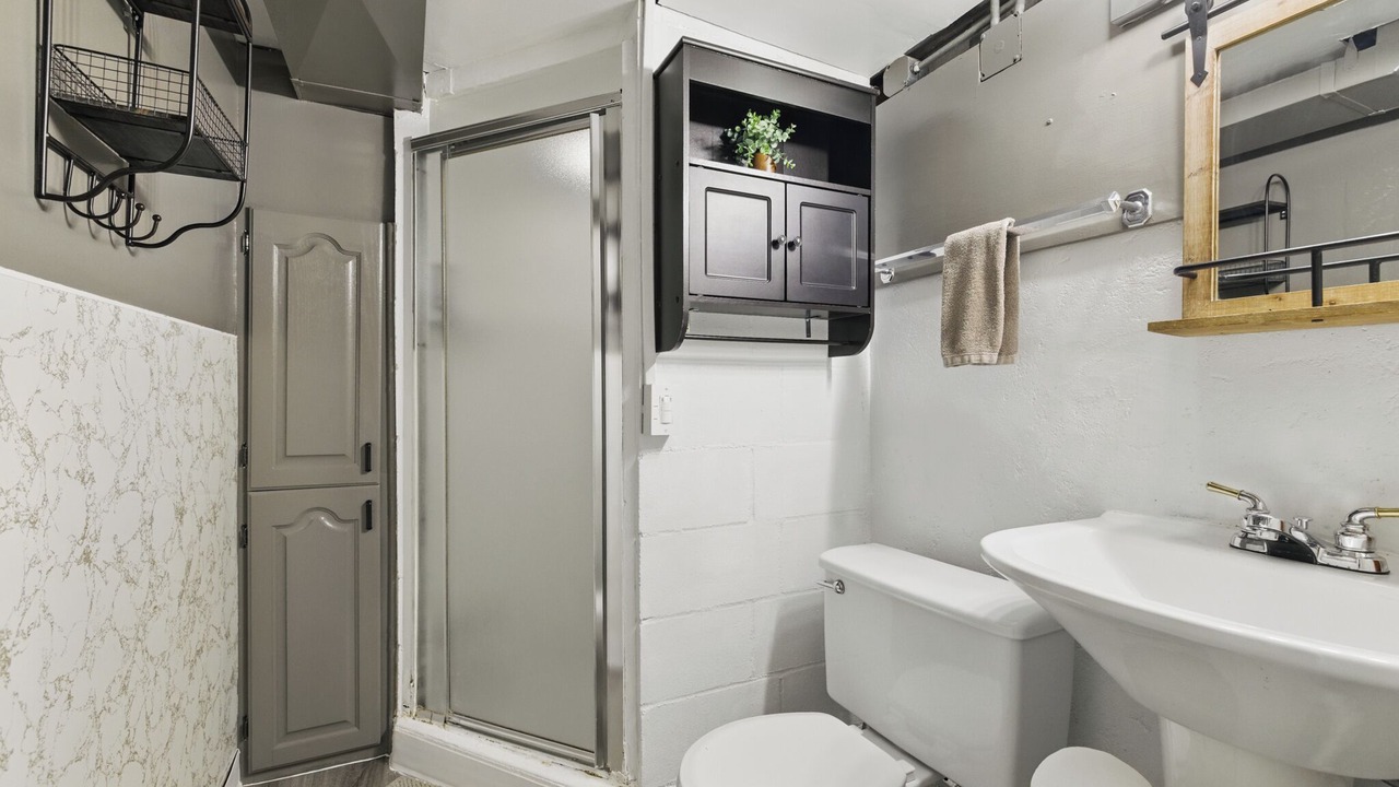 Photo of Bathroom in Midway