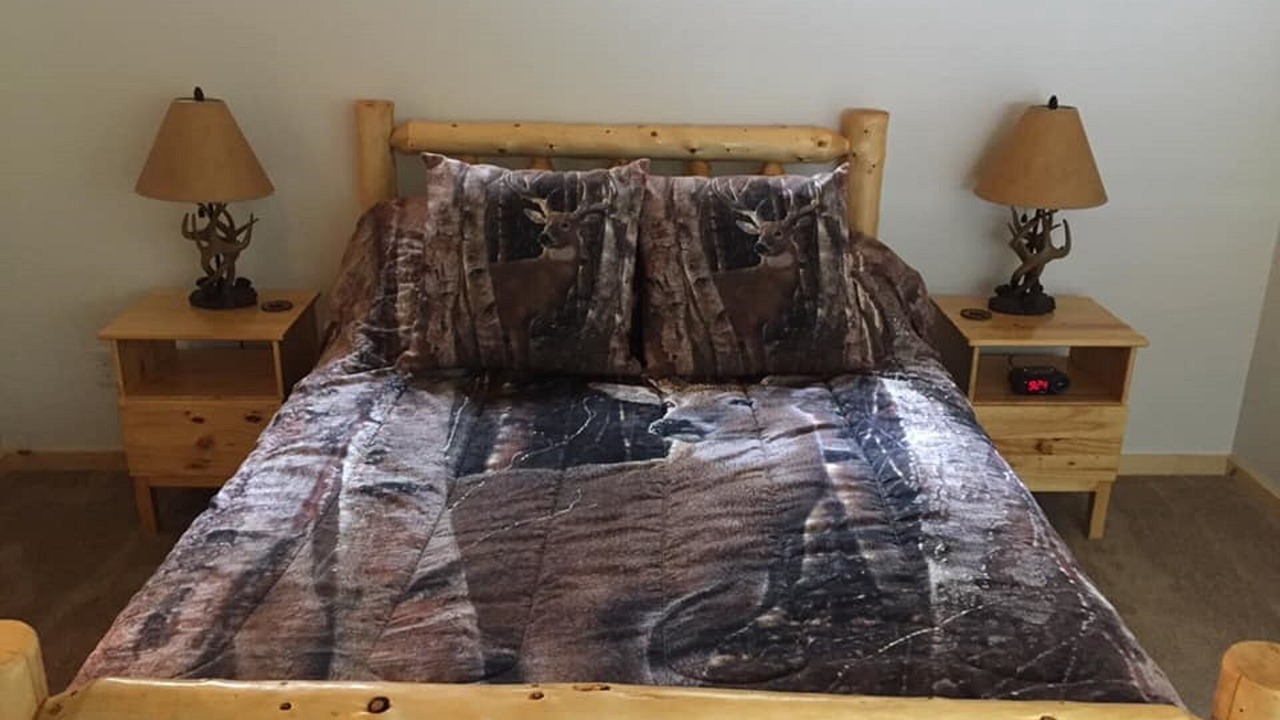 Photo of Bedroom in Minocqua