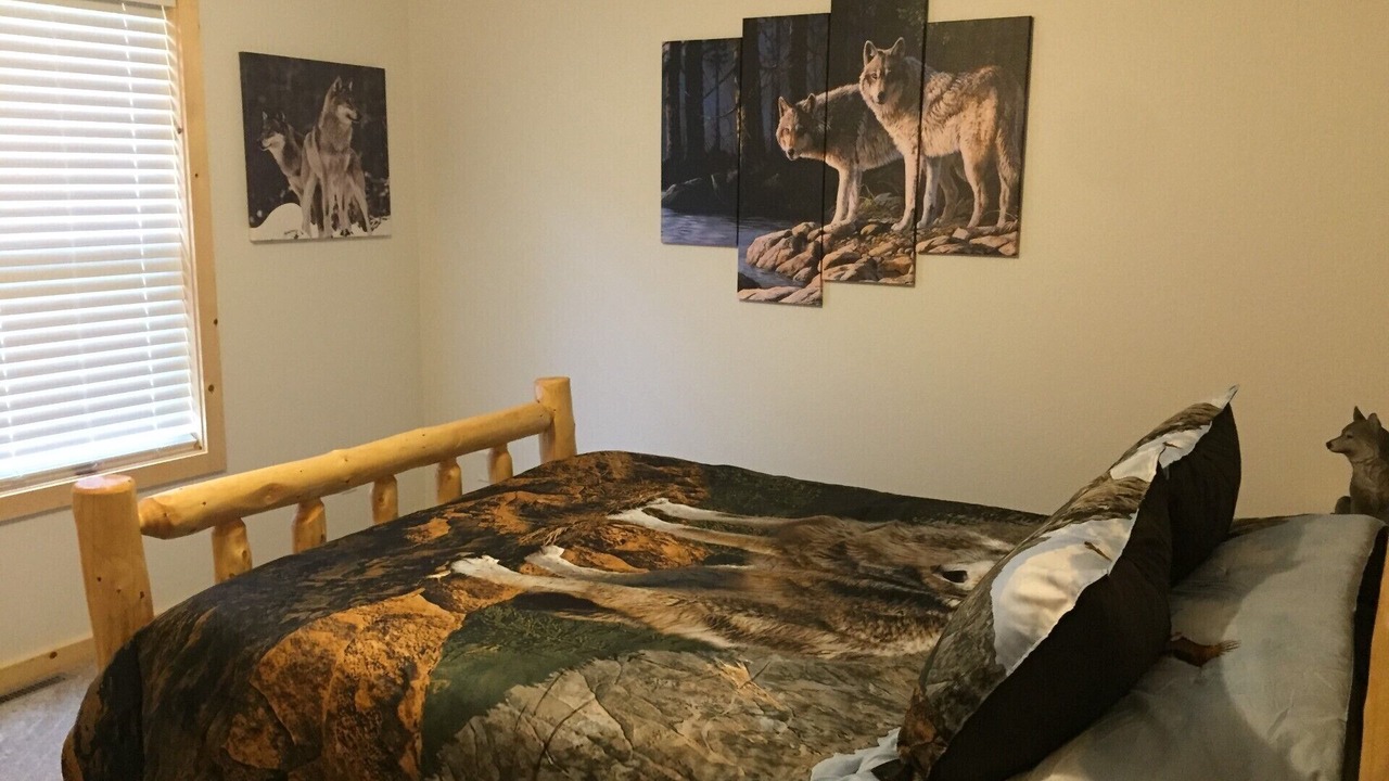 Photo of Bedroom in Minocqua