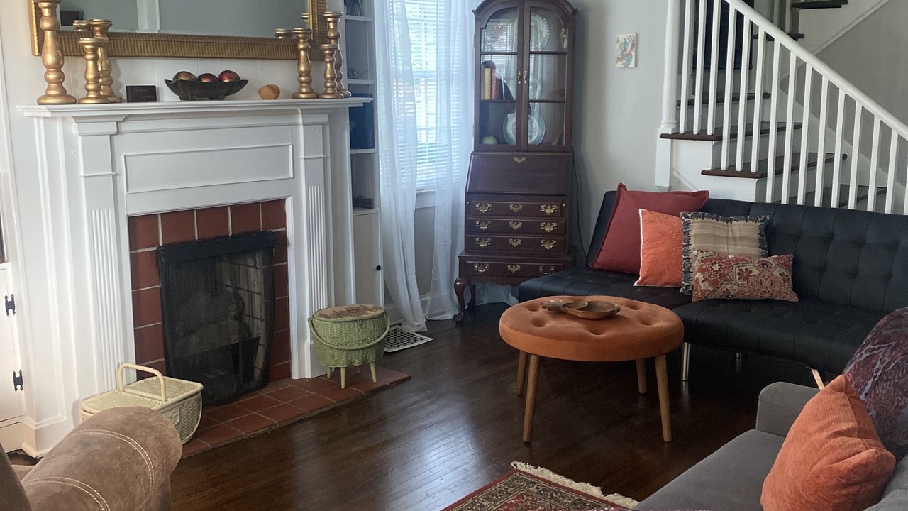 Photo of Livingroom in Ashland