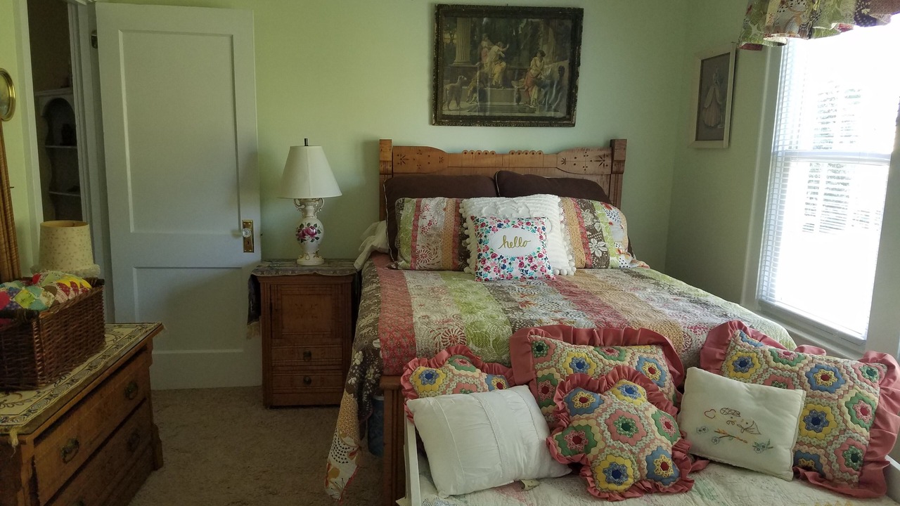 Photo of Bedroom in Ashland