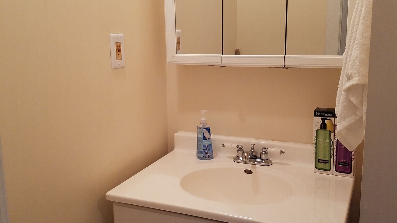 Photo of Bathroom in Redwood