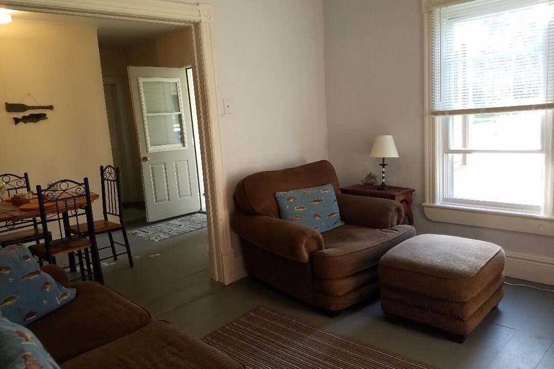 Photo of Livingroom in Redwood