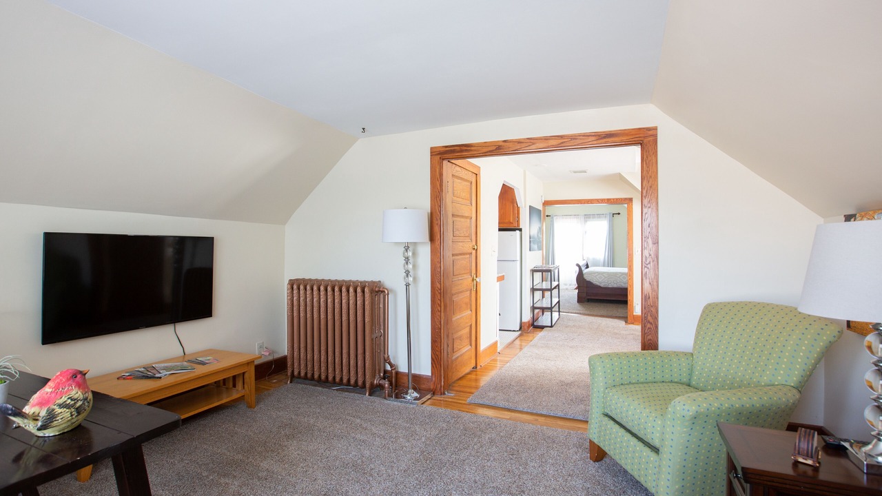 Photo of Livingroom in Whittier