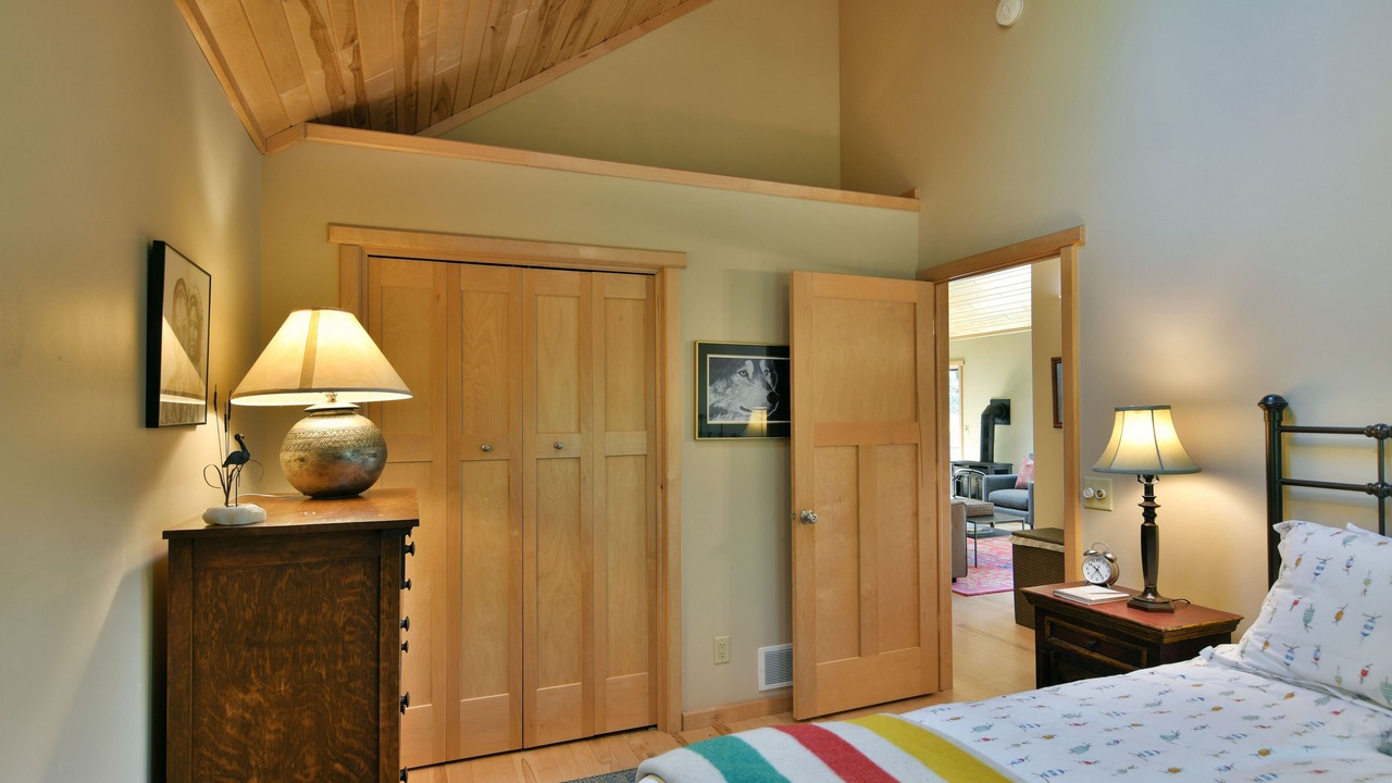 Photo of Bedroom in Spooner
