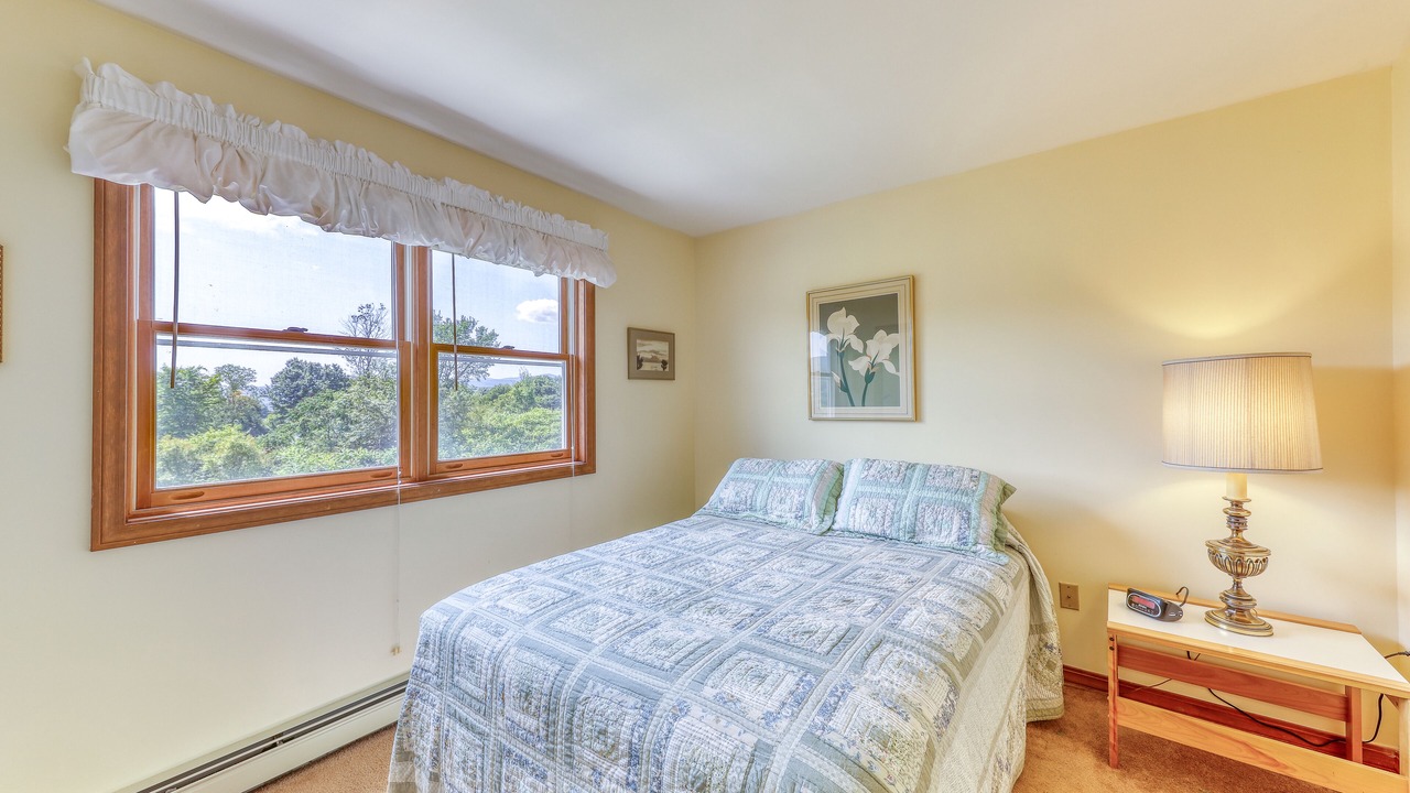 Photo of Bedroom in Waterbury Center