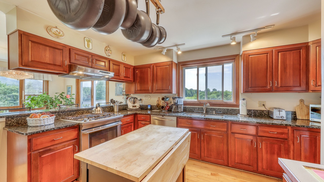 Photo of Kitchen in Waterbury Center