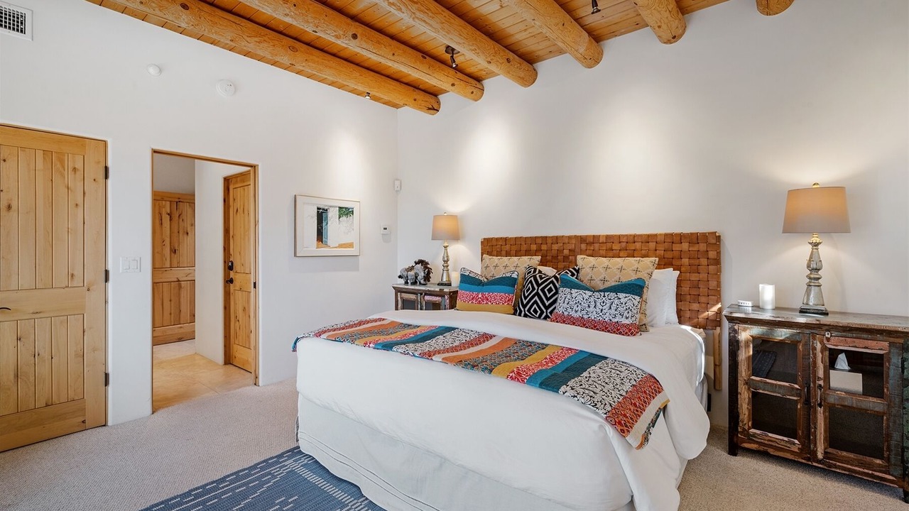 Photo of Bedroom in Tesuque