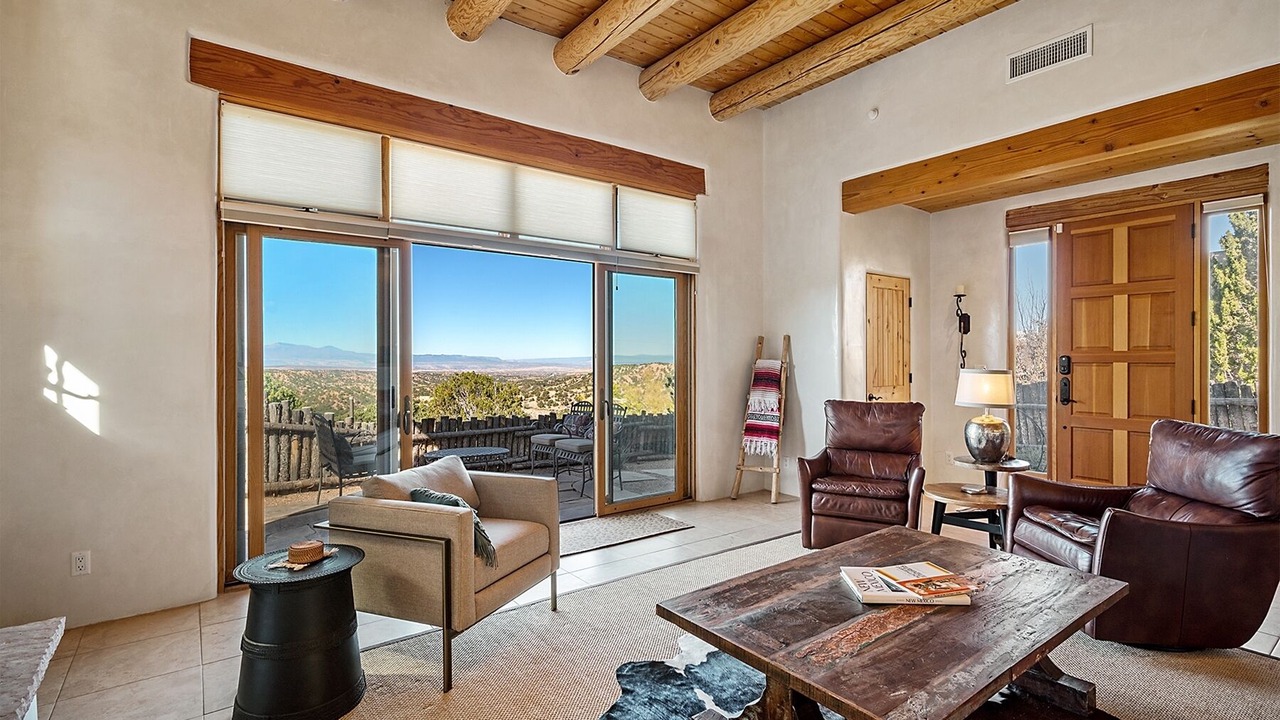 Photo of Livingroom in Tesuque