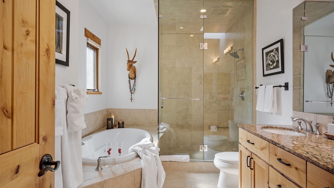 Photo of Bathroom in Tesuque