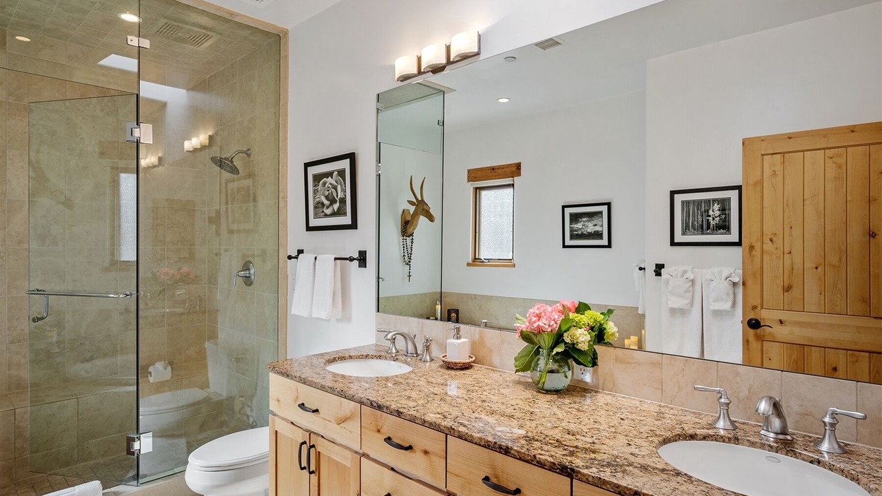 Photo of Bathroom in Tesuque