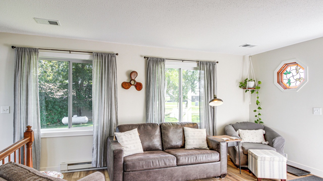 Photo of Livingroom in Alexandria