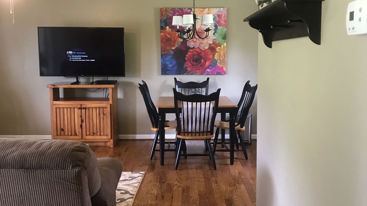Photo of Livingroom in Piper Gap