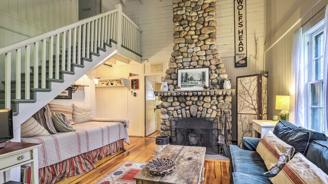 Photo of Livingroom in Saranac Lake