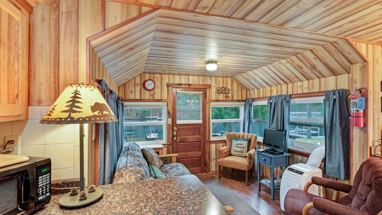 Photo of Livingroom in Manitowish Waters