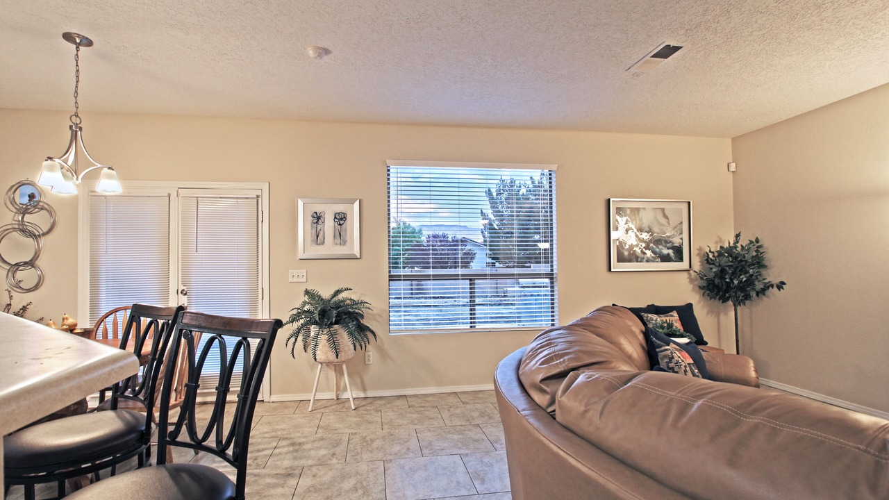 Photo of Livingroom in Vista Del Norte Alliance