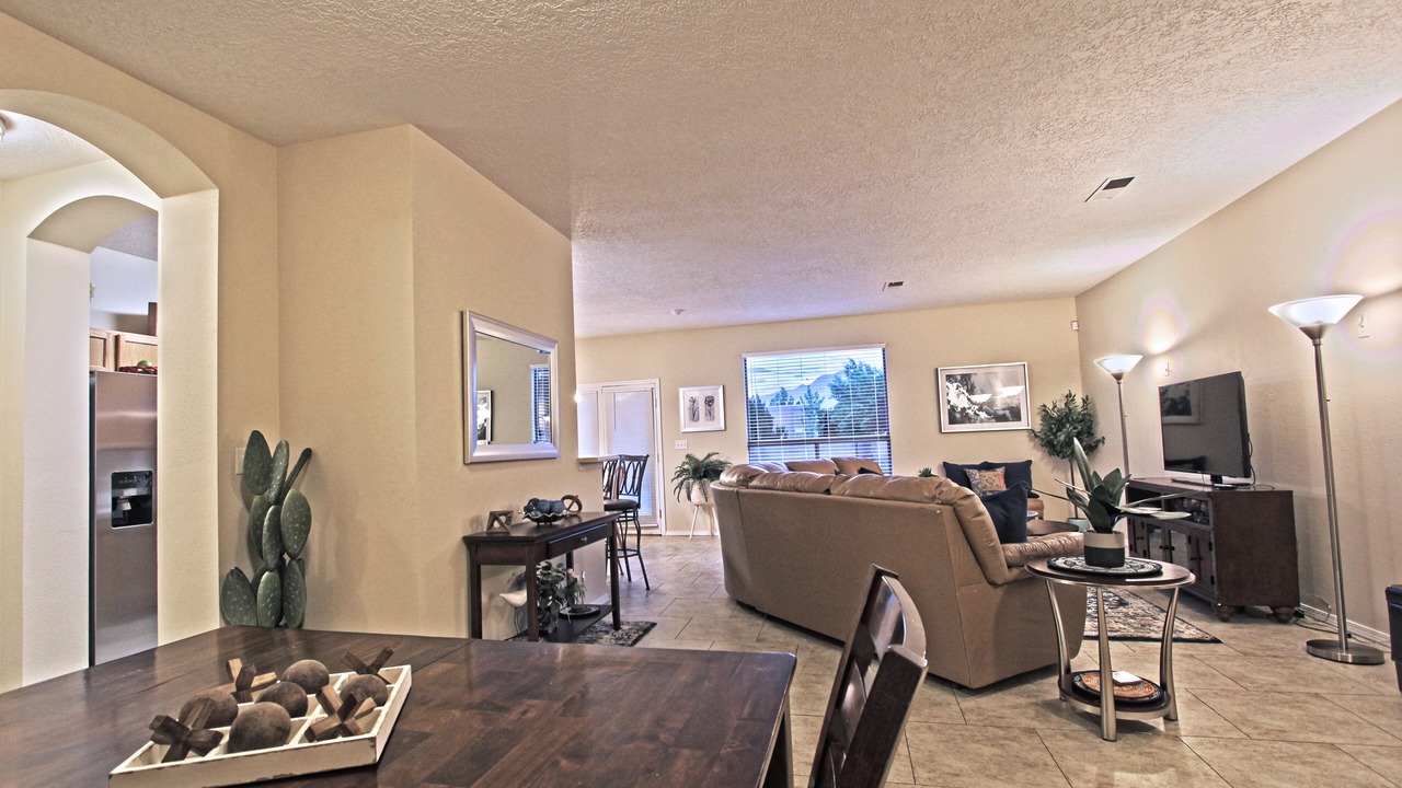Photo of Livingroom in Vista Del Norte Alliance