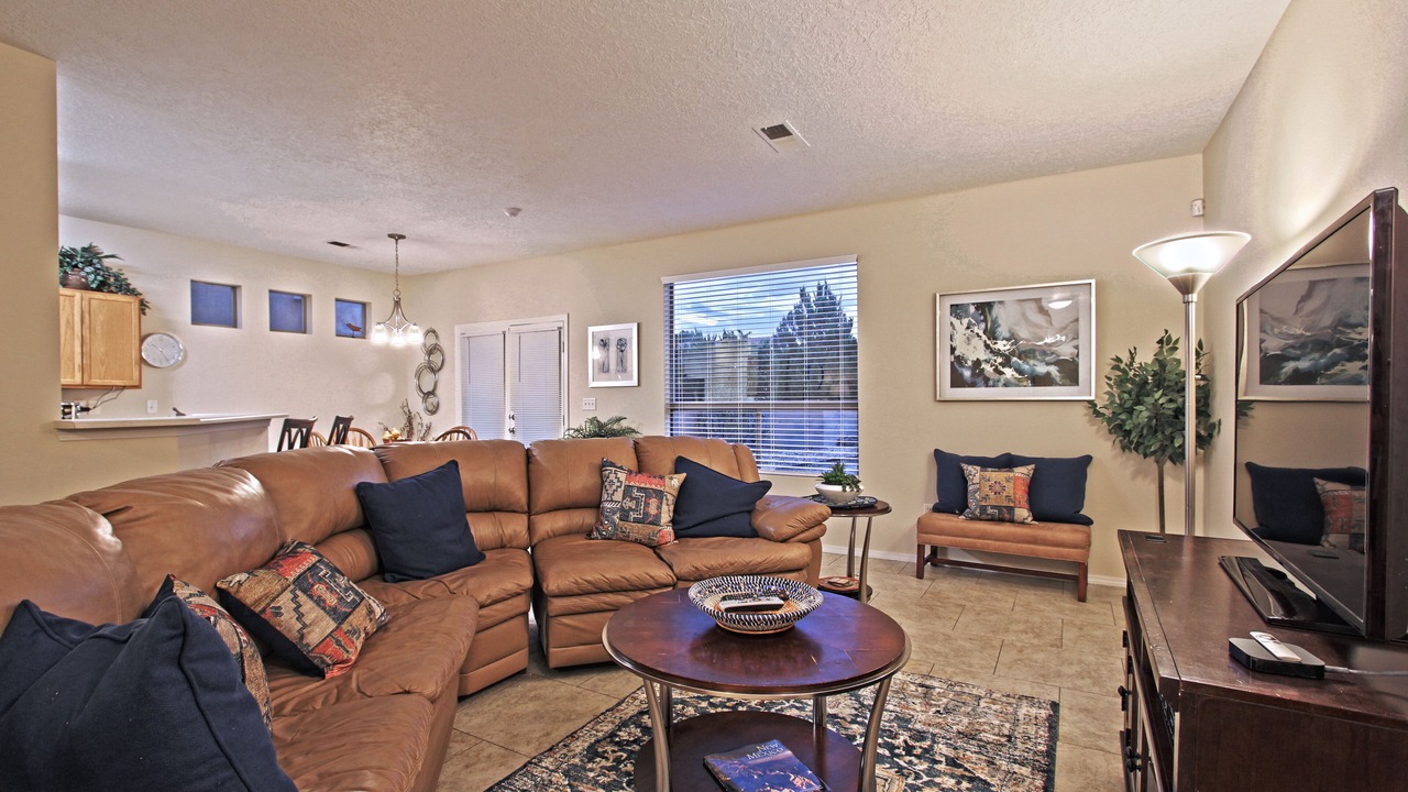 Photo of Livingroom in Vista Del Norte Alliance