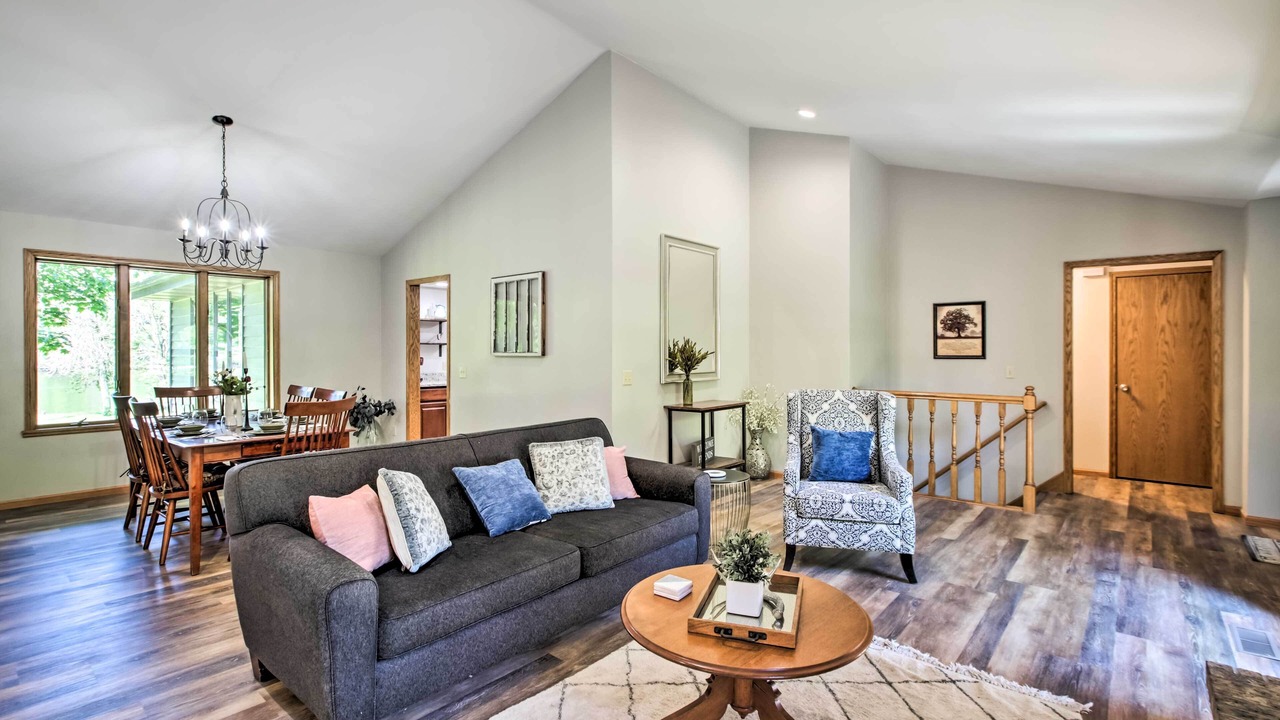 Photo of Livingroom in Janesville